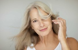 Menopause hot flashes causes symptoms and how to deal with it